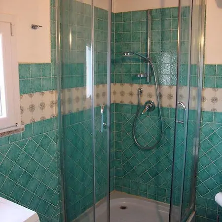 Ciro's House בית הארחה 3*
