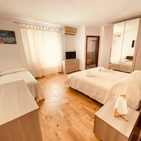 Pensión Ciro's House 3*