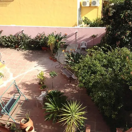 Ciro's House أولبيا